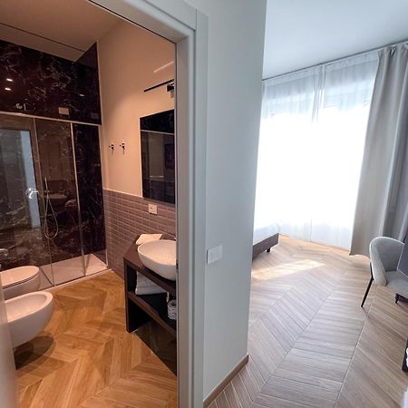 Hotel Rossovino Milano Bagian luar foto
