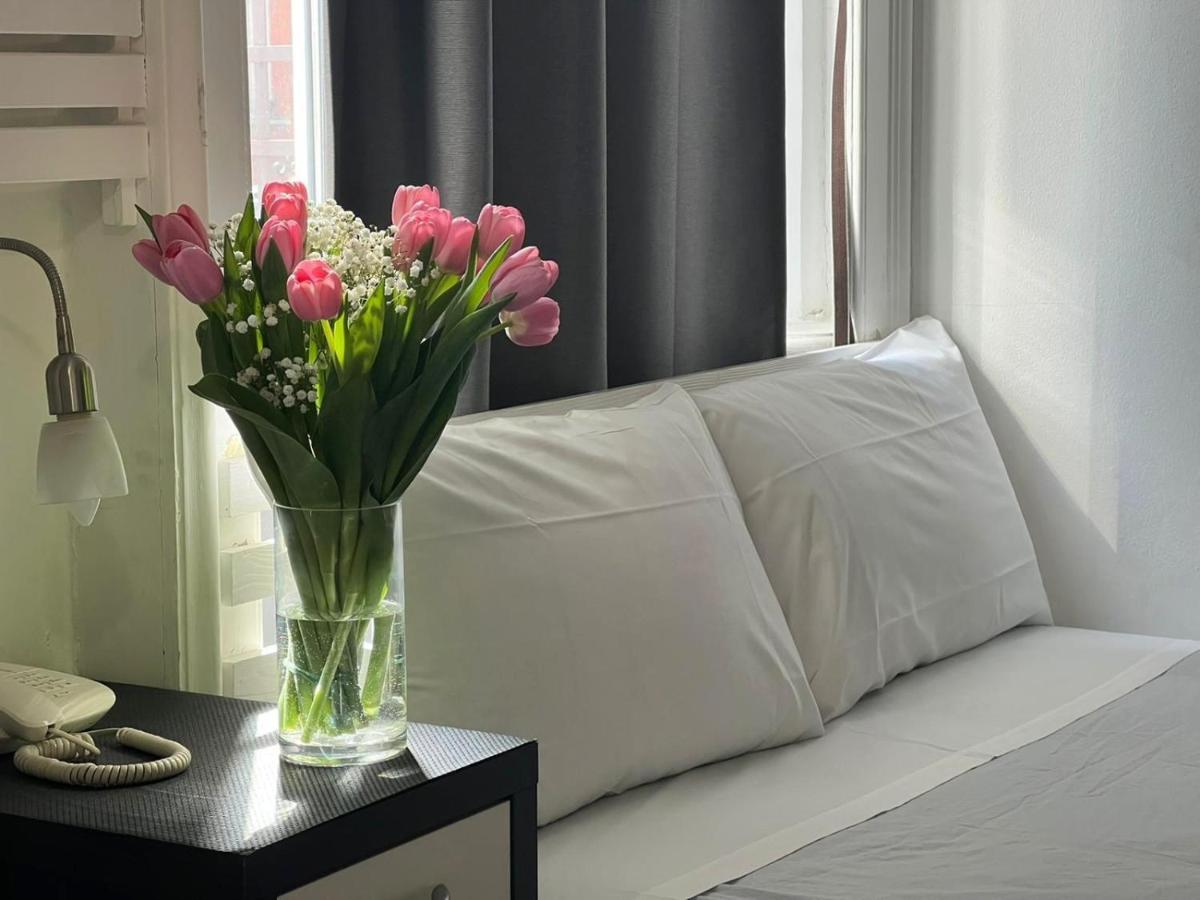 Hotel Rossovino Milano Bagian luar foto