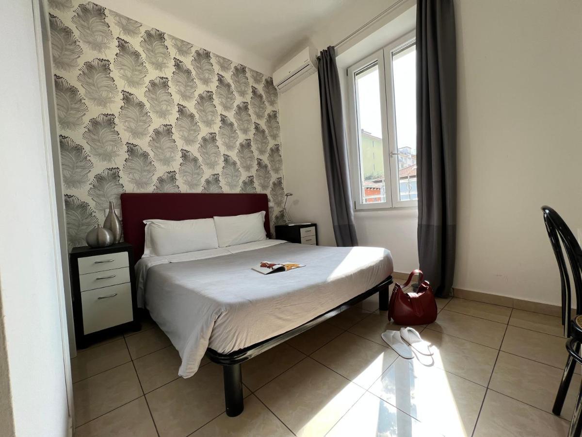 Hotel Rossovino Milano Bagian luar foto