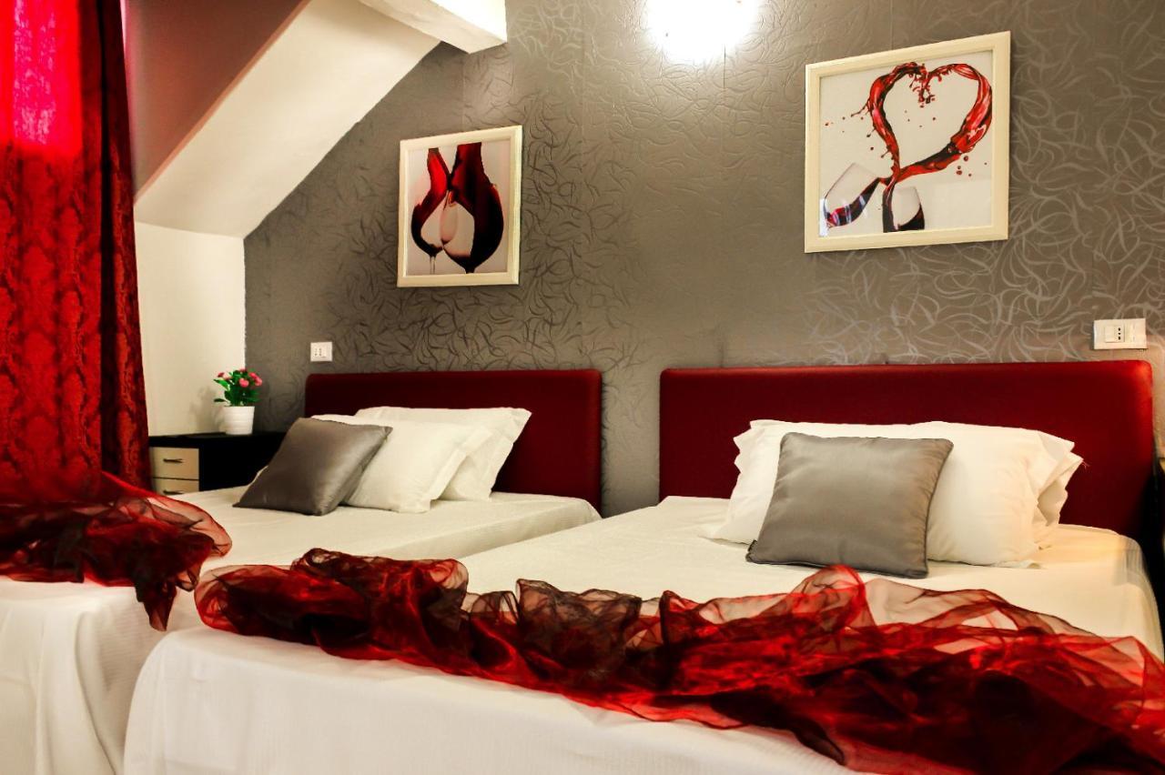 Hotel Rossovino Milano Bagian luar foto
