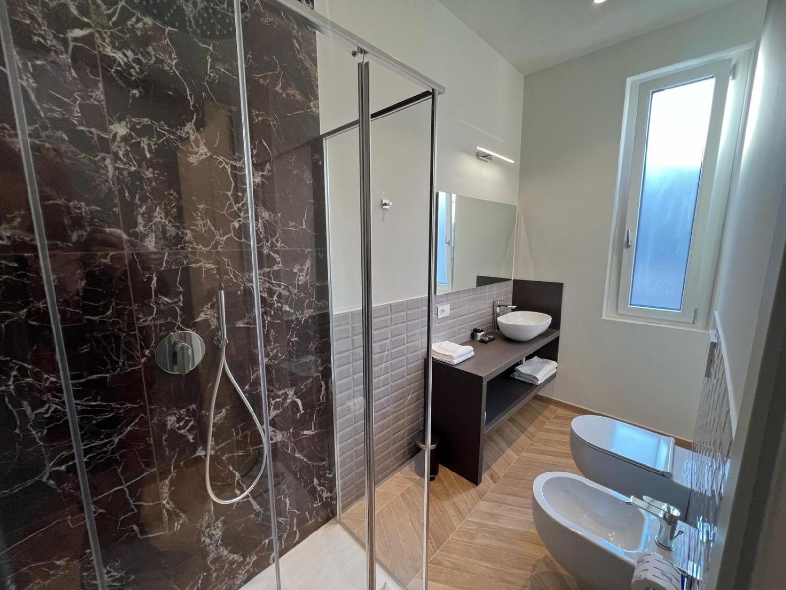 Hotel Rossovino Milano Bagian luar foto